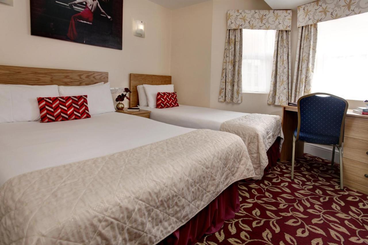 Best Western Greater London Илфорд Экстерьер фото