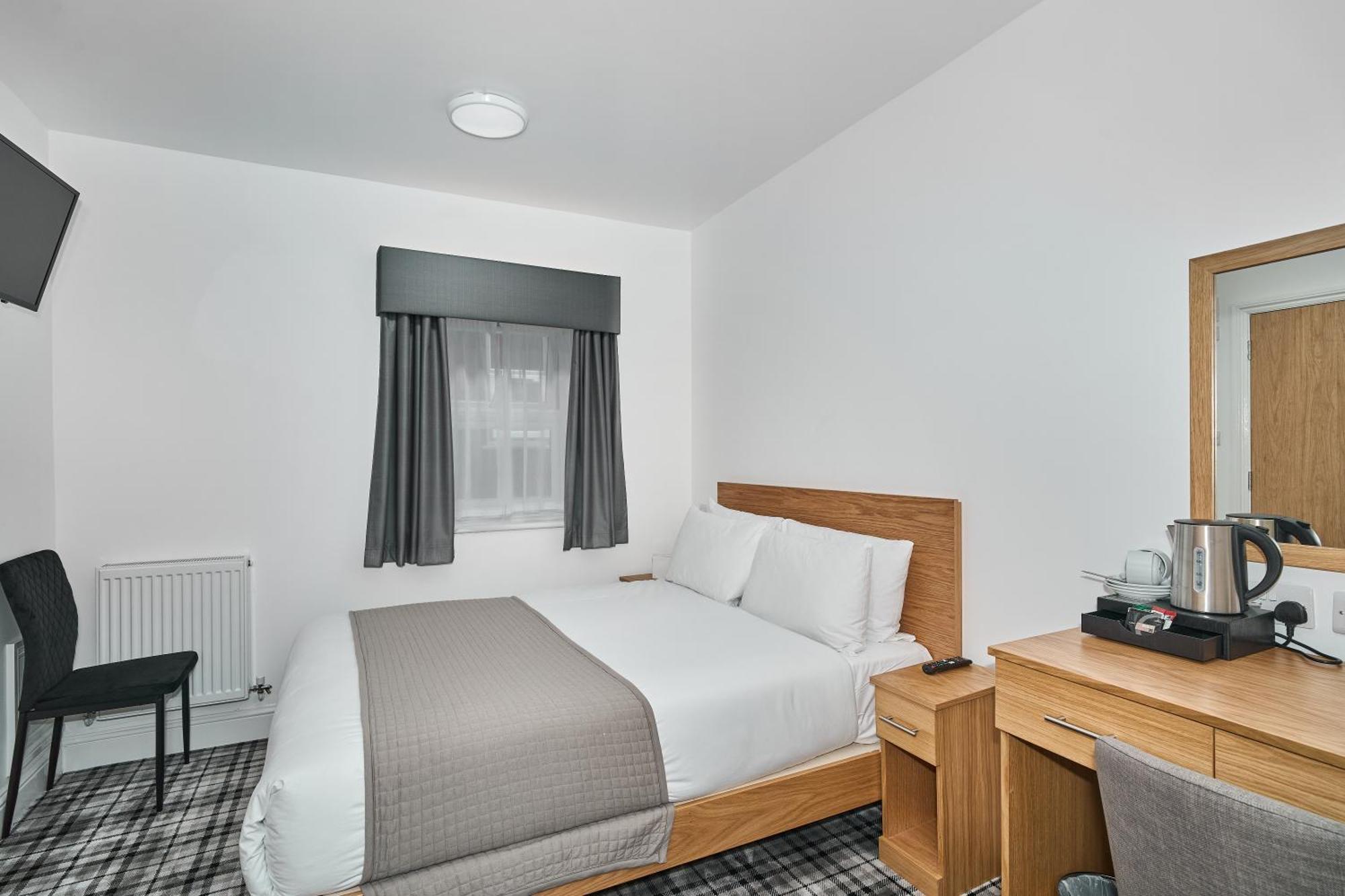 Best Western Greater London Илфорд Экстерьер фото