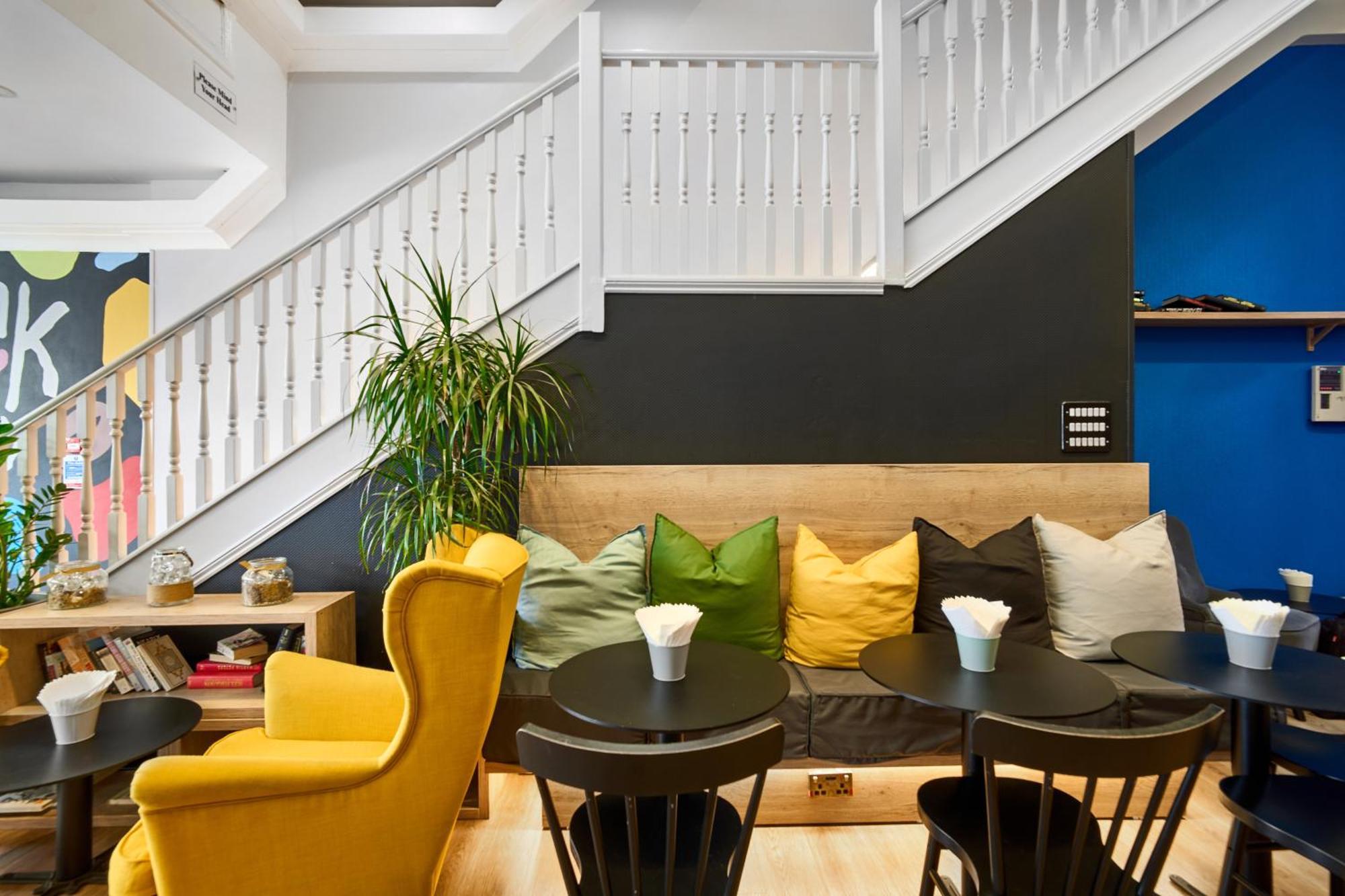 Best Western Greater London Илфорд Экстерьер фото
